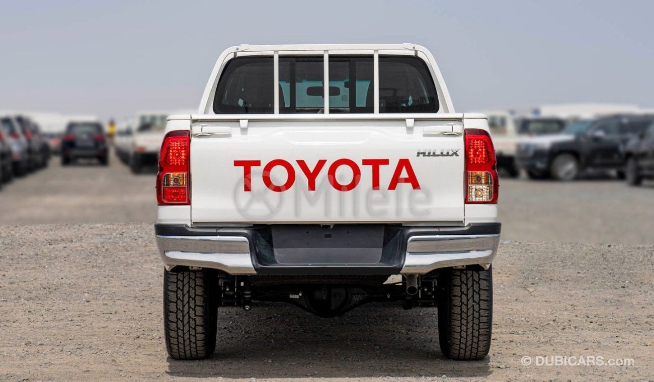 Toyota Hilux DC 2.7L PETROL 4X4: CHROME KIT, HALOGEN HEADLAMPS, FABRIC SEATS (EXPORT ONLY)