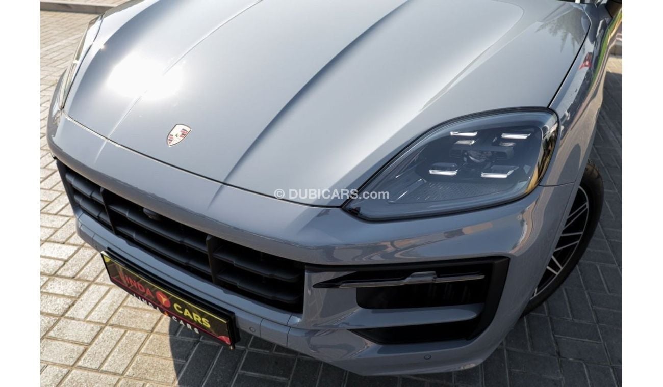 Porsche Cayenne Porsche Cayenne 2024 GCC under Agency Warranty with Flexible Down-Payment.