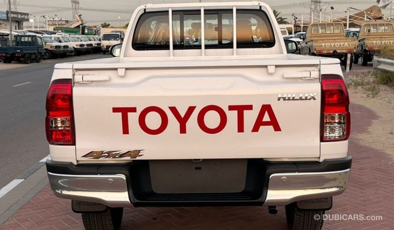 تويوتا هيلوكس Toyota Hilux Single Cab 2.4L Manual