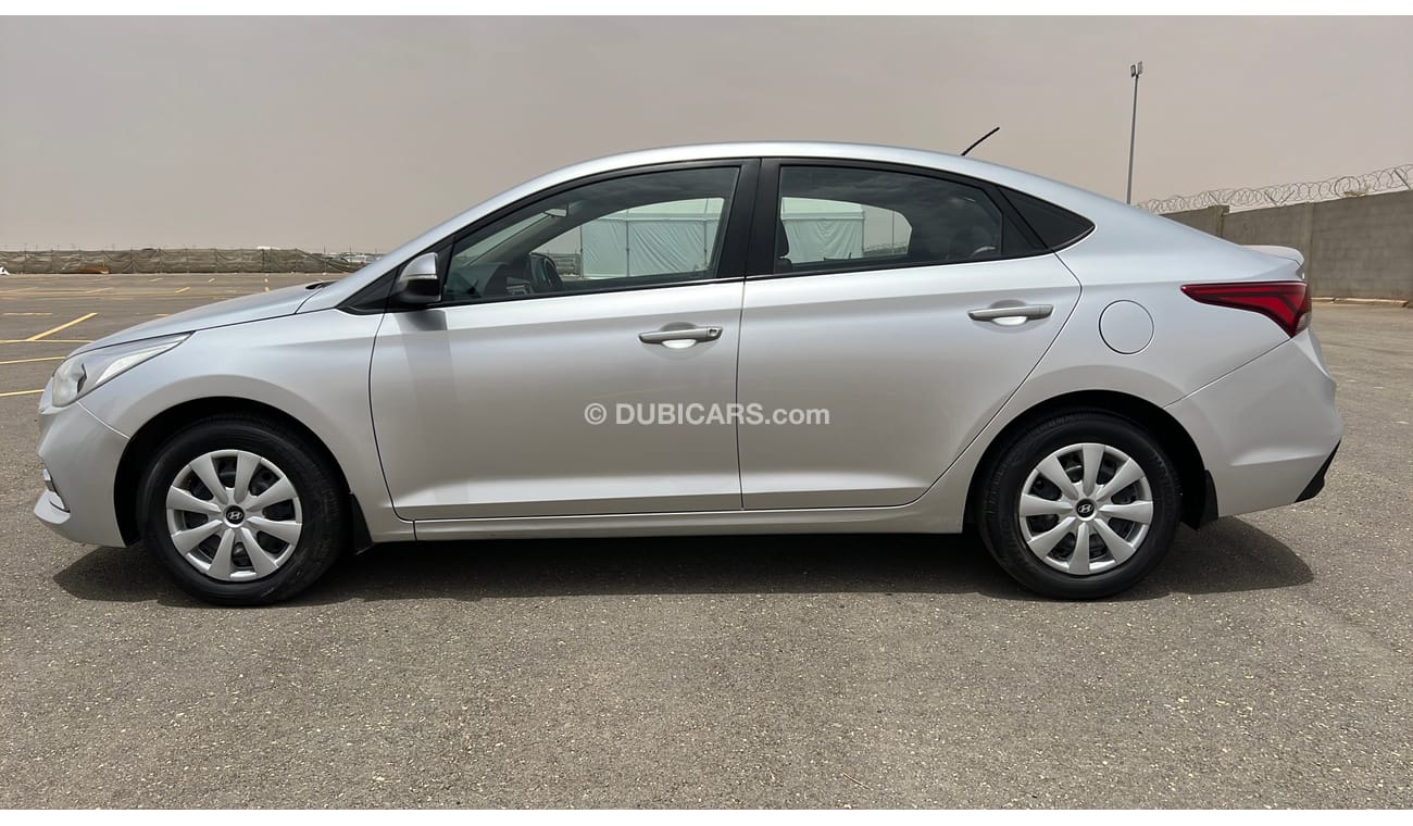 Used Hyundai Accent 1400 2019 for sale in Dubai - 566973