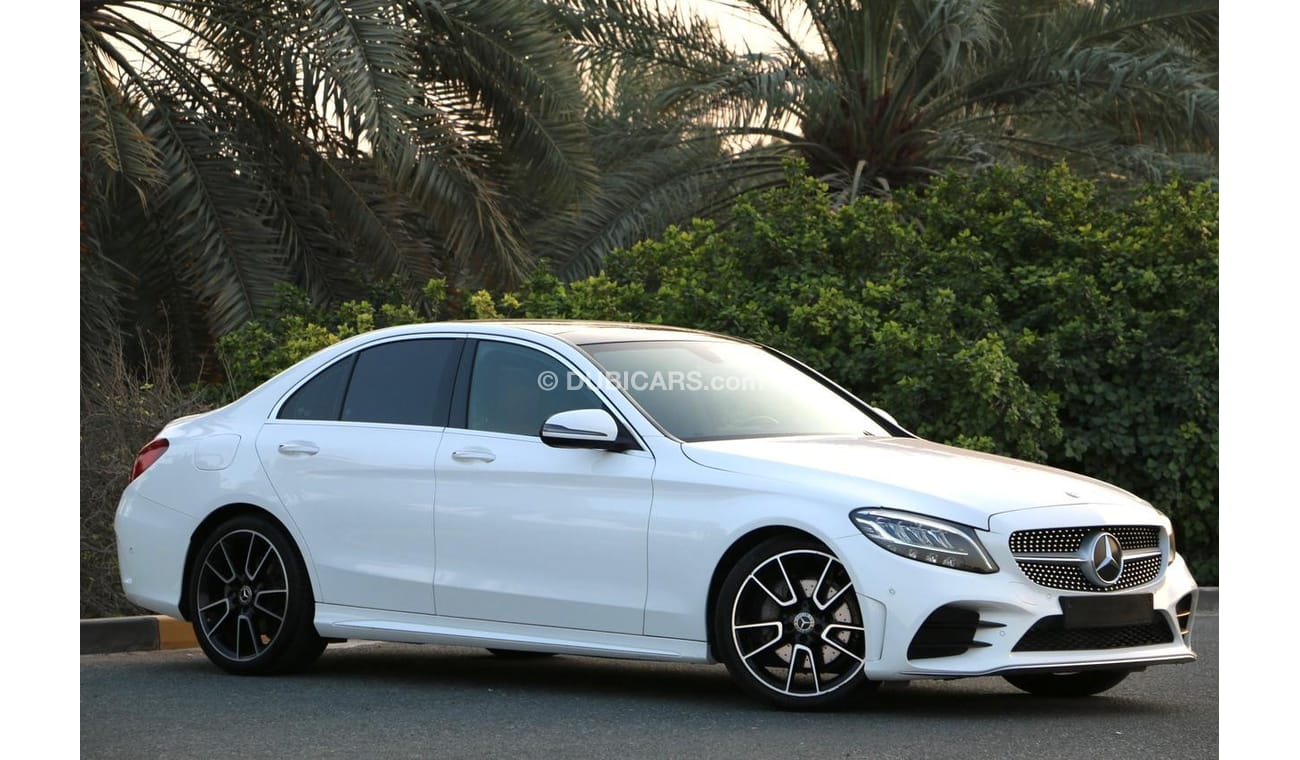 مرسيدس بنز C200 بريميوم مرسيدس بنز اي ام جي C200 خليجي 2021 بحاله ممتازه بدون حوادث