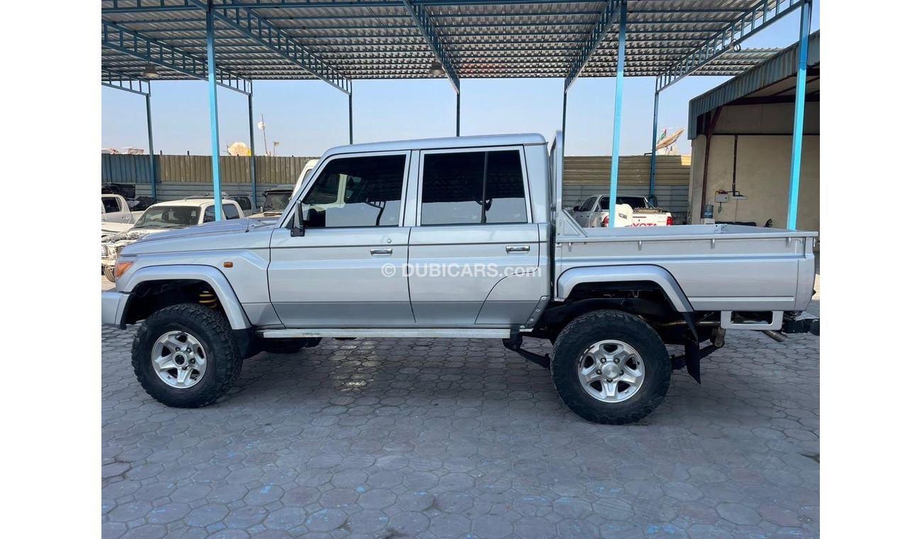 تويوتا لاند كروزر بيك آب 2017 RHD Diesel Double Cabin Ful Option Very clean and perfect condition