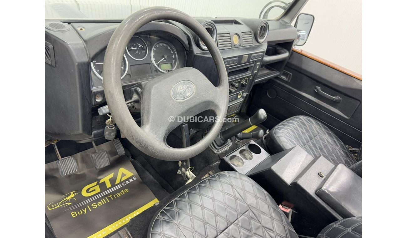 لاند روفر ديفندر 2009 Land Rover Defender, Excellent Condition, Service History, GCC