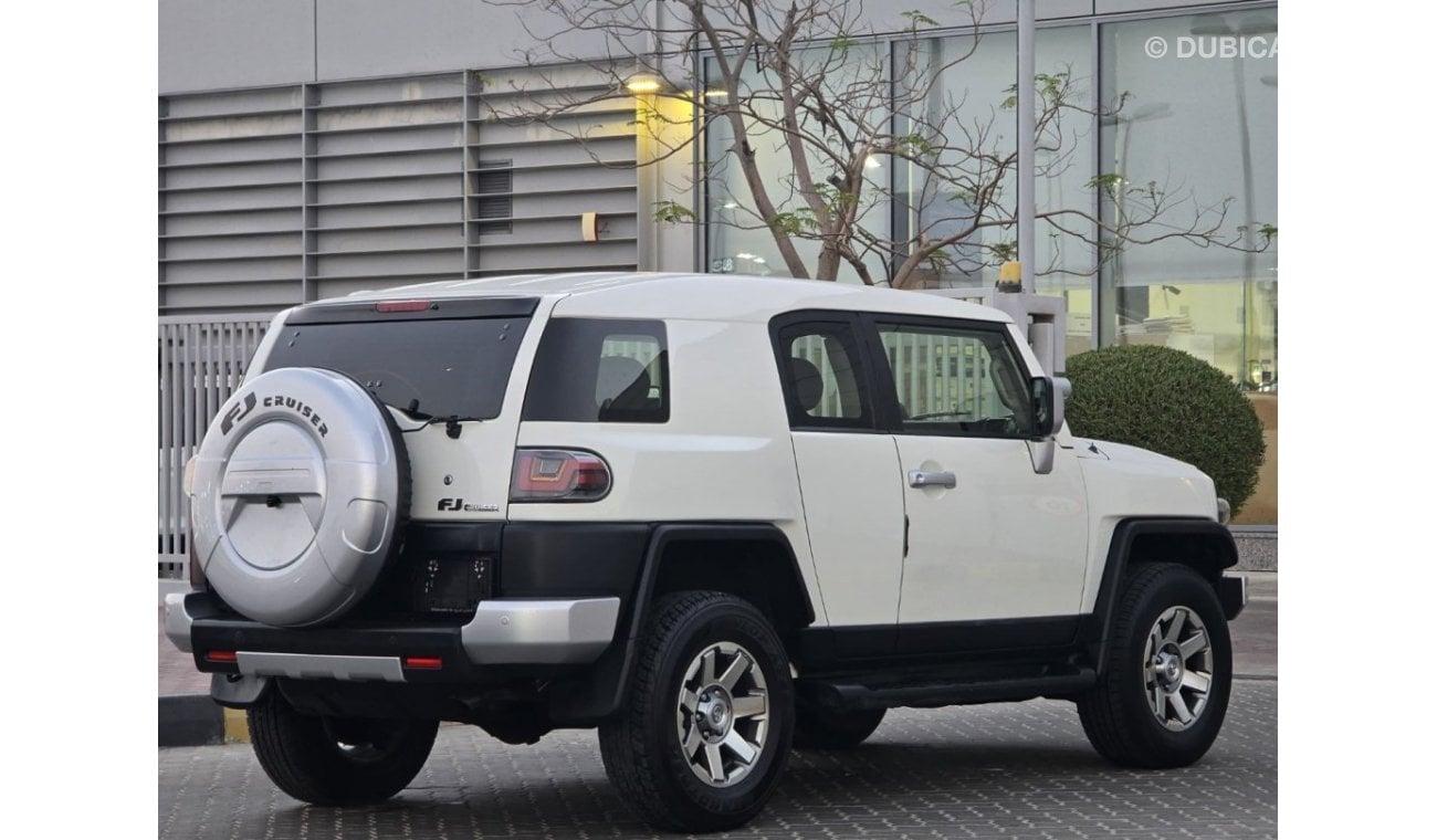 Toyota FJ Cruiser TOYOTA FJ GXR 2021 GCC GOOD CONDITION