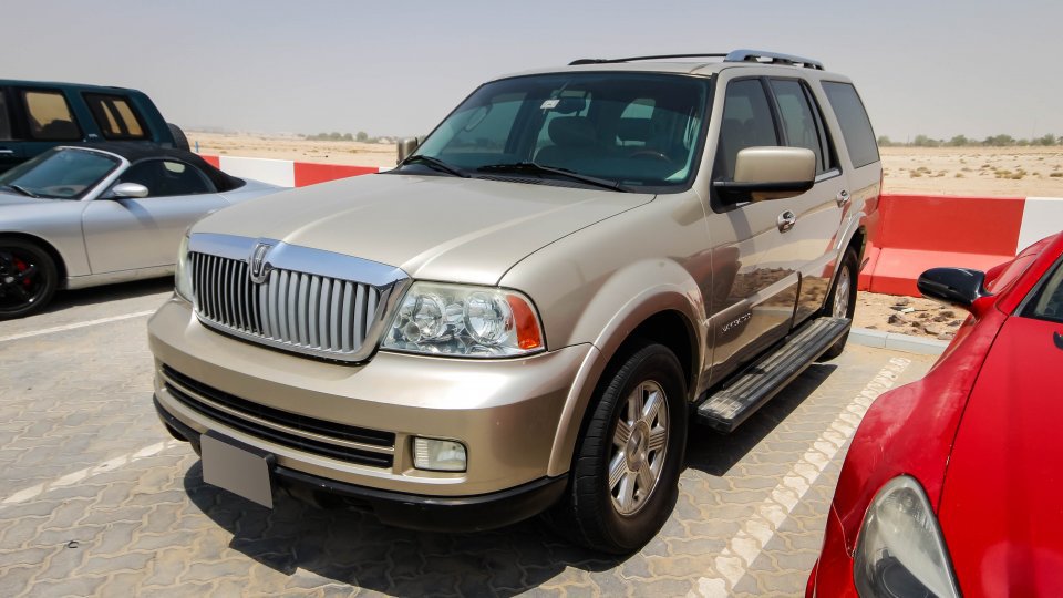 Lincoln navigator 2005 года