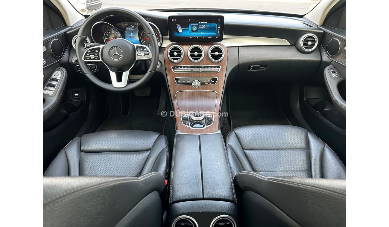 مرسيدس بنز C 300 Mercedes C300 _American_2020_Excellent Condition _Full option