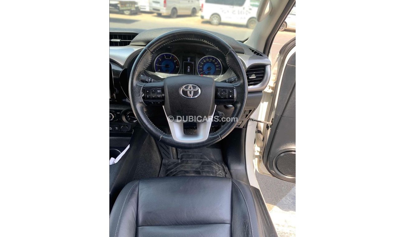 Toyota Hilux Toyota Hilux pickup 2017 4 cylinder 2.8 Diesel