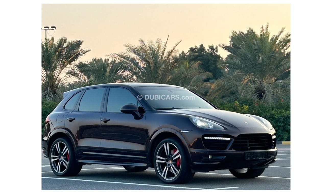 Porsche Cayenne Porsche Cayenne GTS 2014 GCC // orginal paint // perfect condition