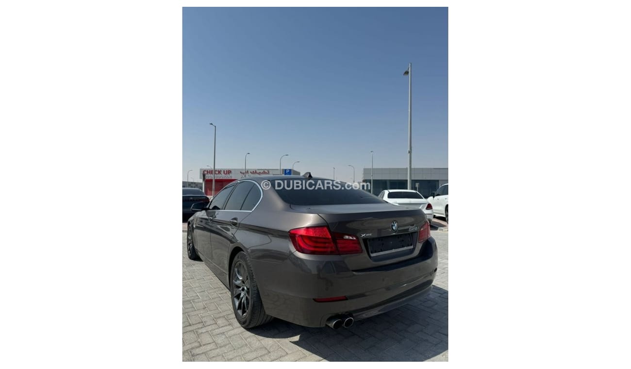 BMW 528i