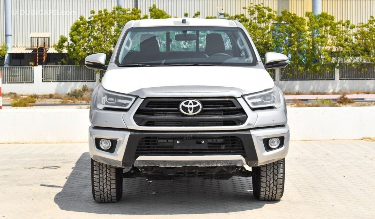 تويوتا هيلوكس Get 2023 Toyota Hilux 4x4 DC 2.8 SR5 - Silver inside Maroon