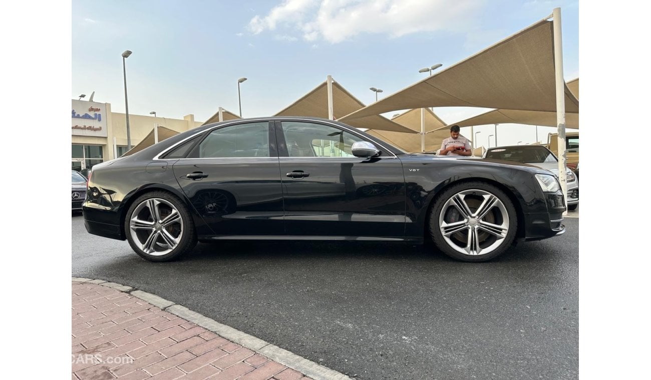 Audi S8 TFSI quattro Top Top Audi S8 S-LINE _GCC_2014_Excellent Condition _Full option_Fully original paint