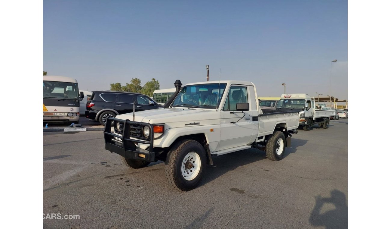 تويوتا لاند كروزر بيك آب TOYOTA LAND CRUISER PICK UP RIGHT HAND DRIVE(PM26194)