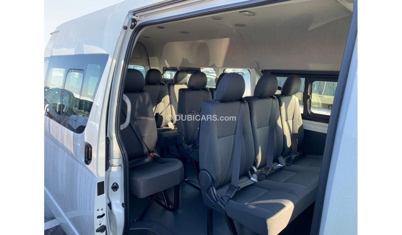 Toyota Hiace High Roof | 2.5 L | Diesel | 2024