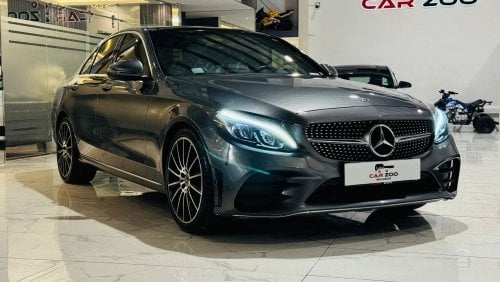 مرسيدس بنز C 300 لاكجري