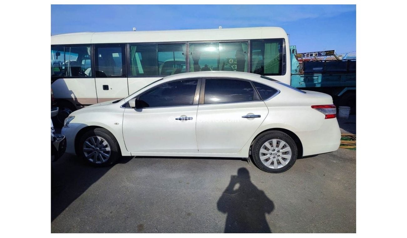 نيسان سنترا NISSAN SENTRA AWR 2020 GCC | Km 122190 | WHITE