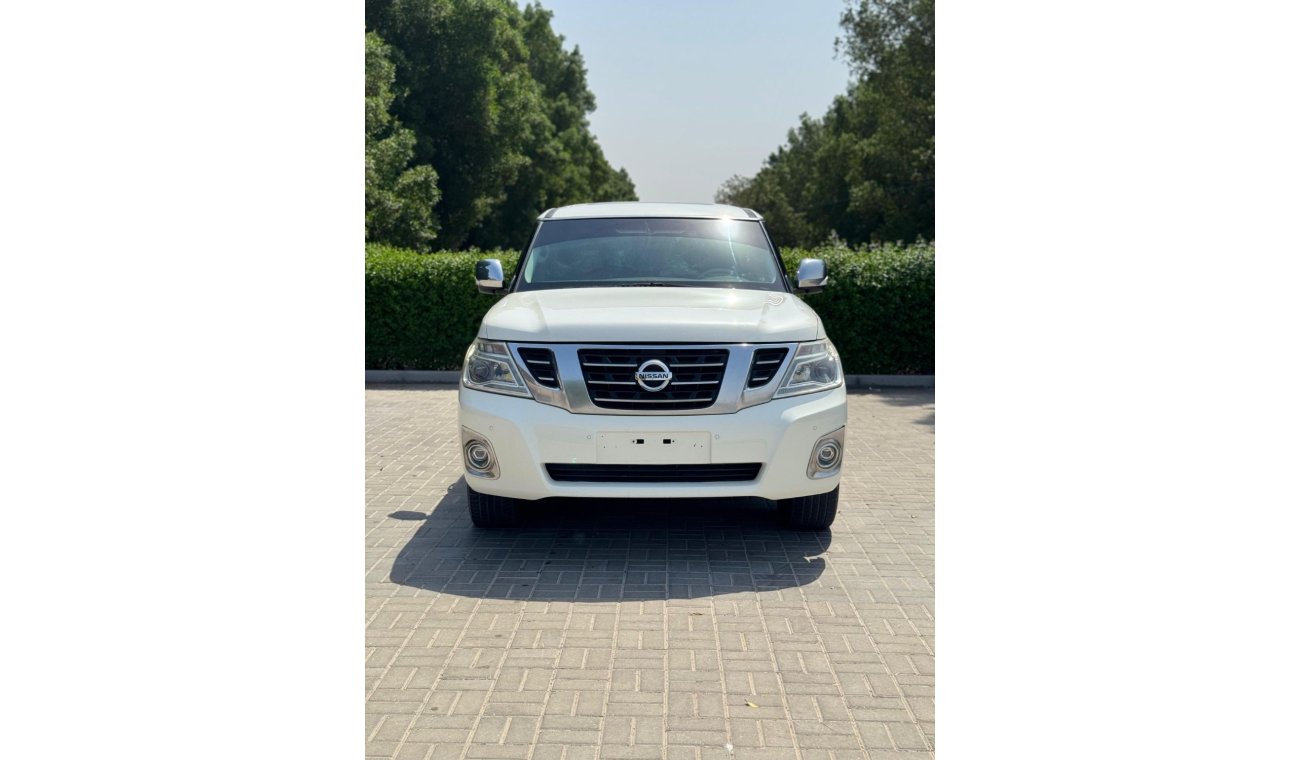 نيسان باترول Nissan patrol 2010 V8 big engine Gcc Full options