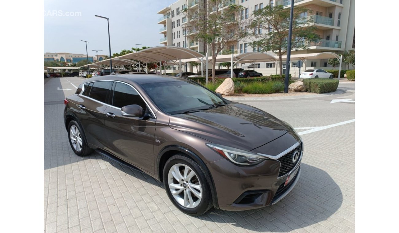 Infiniti QX30