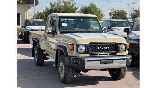 تويوتا لاند كروزر بيك آب TOYOTA LAND CRUISER  4.0L Pick-up 4WD 2 doors