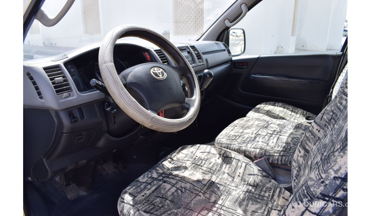 تويوتا هاياس Toyota Hiace Std Roof Bus, Model:2009. Excellent condition