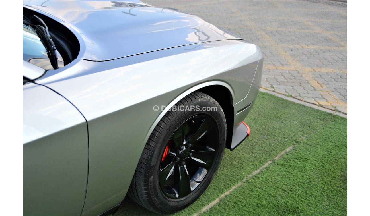 Dodge Challenger V6 SXT 3.6L