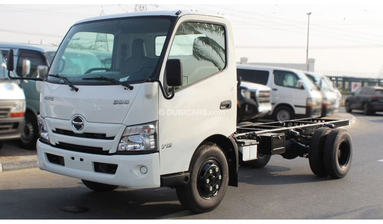 Hino 300 Hino 300 XZU 710L 6.5 TON 300S Wide cab 4X2 (EXPORT ONLY)