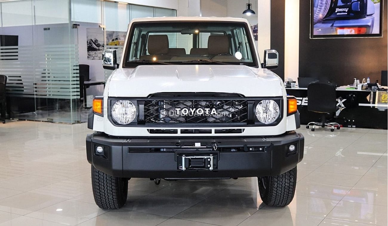 تويوتا لاند كروزر 70 2024YM Land Cruiser Hardtop LC71, 4.0L Petrol 4WD 6AT (SHAT)