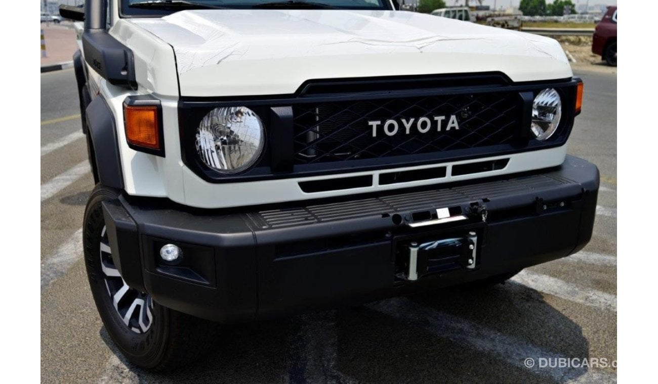 تويوتا لاند كروزر بيك آب 2024 TOYOTA LAND CRUISER 79 DOUBLE CAB PIKCUP LX-Z V6 4.0L PETROL 4WD 5-SEATER AT