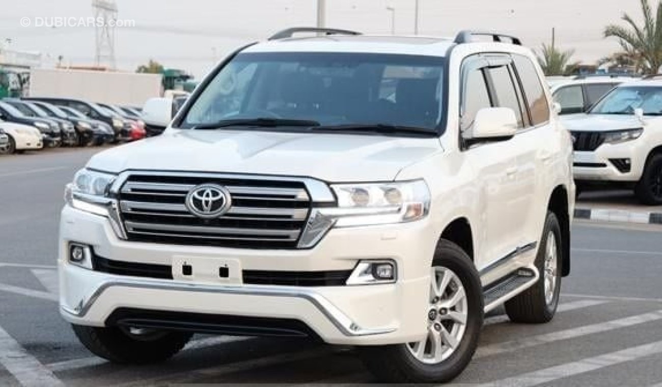 Toyota Land Cruiser 2017 TOYOTA LAND CRUISER SAHARA V8