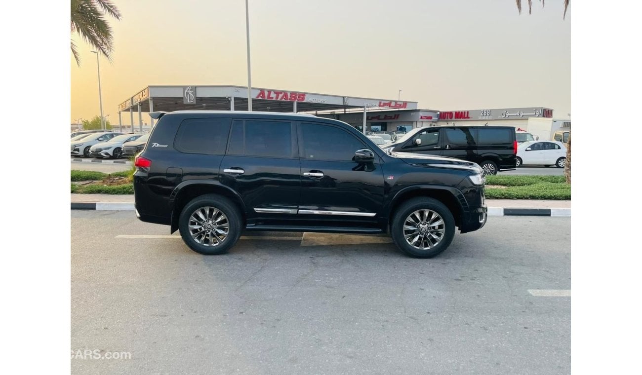 Toyota Land Cruiser Toyota landcuriser 2014 facelifted inside & outside 2023 GXR V6 Petrol left hand drive