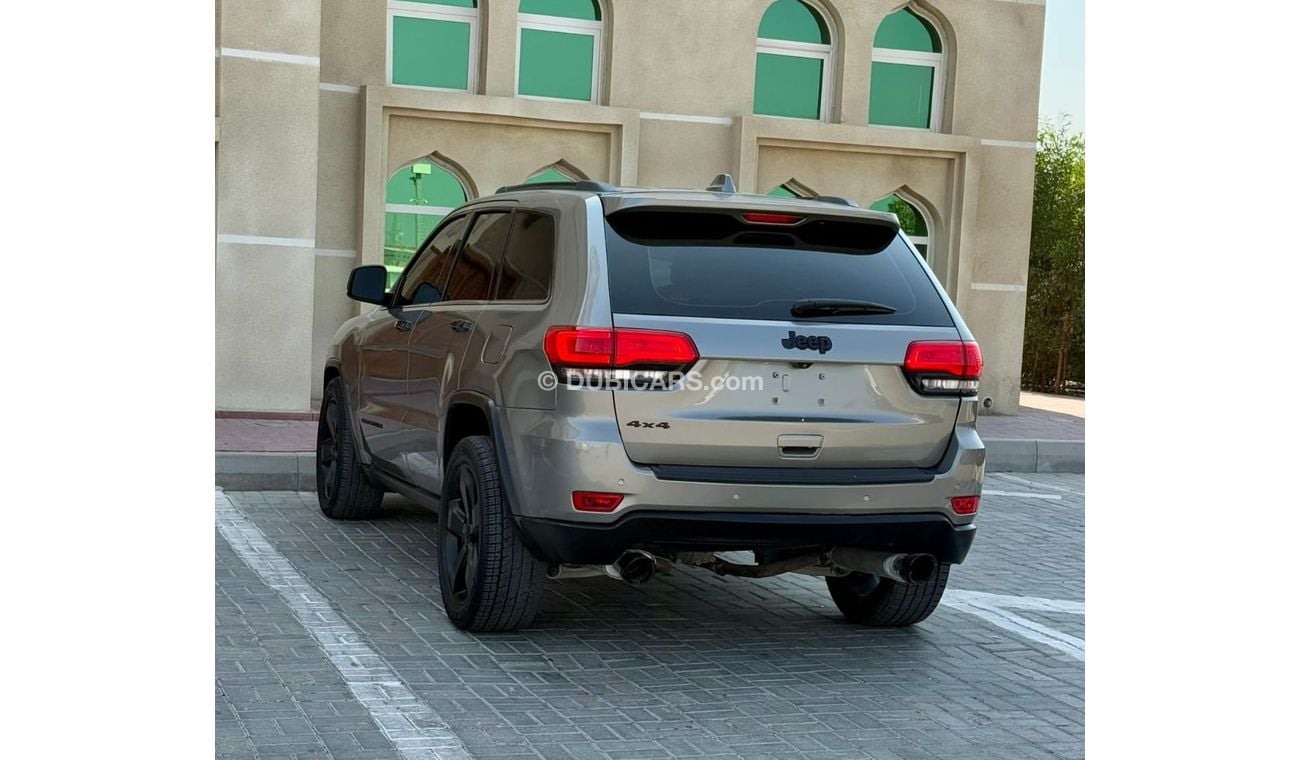 Jeep Grand Cherokee بحالة ممتازة