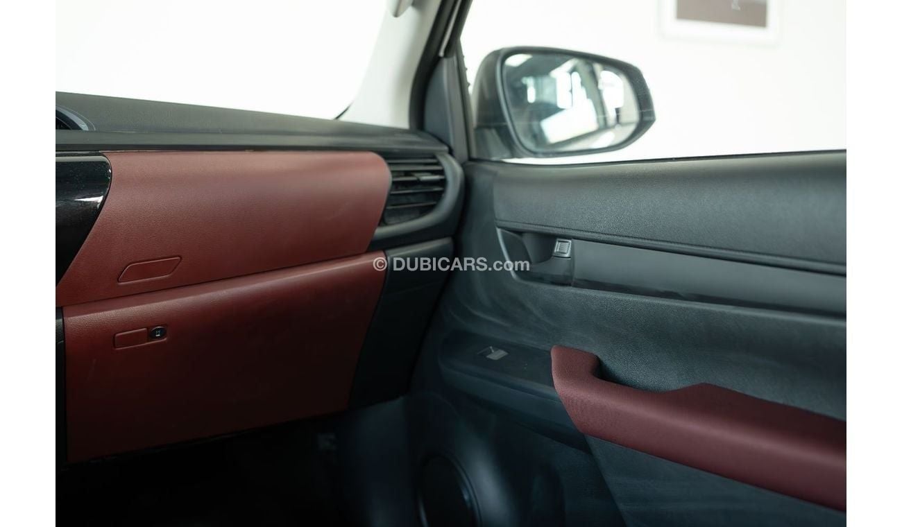 تويوتا هيلوكس TOYOTA HILUX 2.7 CC MANUAL GCC 4WD D/C