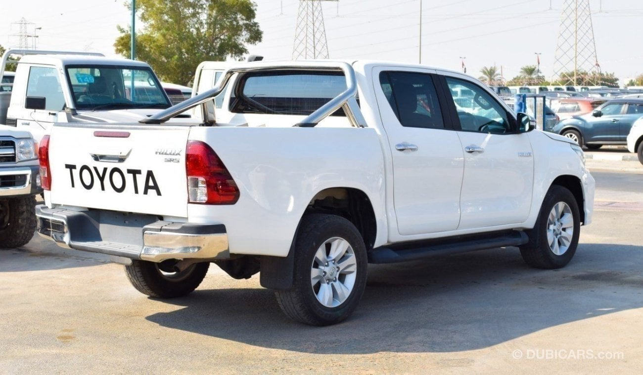 Toyota Hilux SR