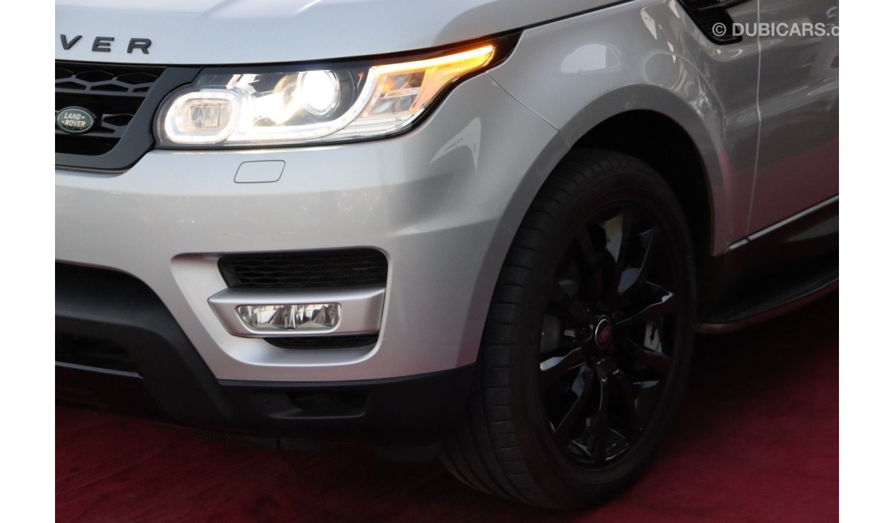 لاند روفر رينج روفر سبورت Range Rover Sport HSE / 2014 / GCC / Free Accident/ First Owner