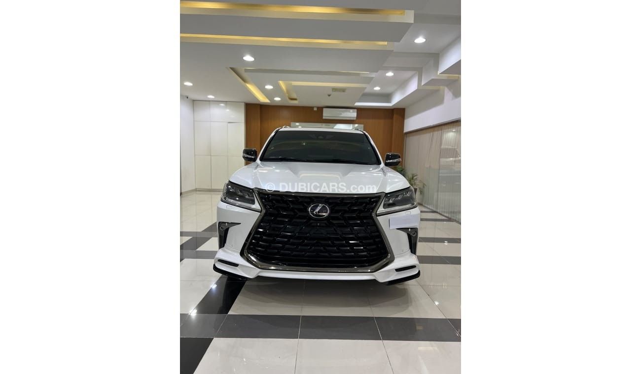 Lexus LX570 Black editionLEXUS570 S model 2021 under warranty GCC specifications only 46000km black edition