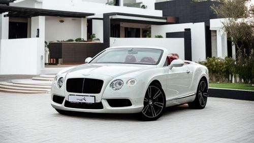 بنتلي كونتيننتال جي تي سي BENTLEY CONTINENTAL GTC | 4.0L V8 | GCC | SOFT TOP CONVERTIBLE | LOW MILEAGE