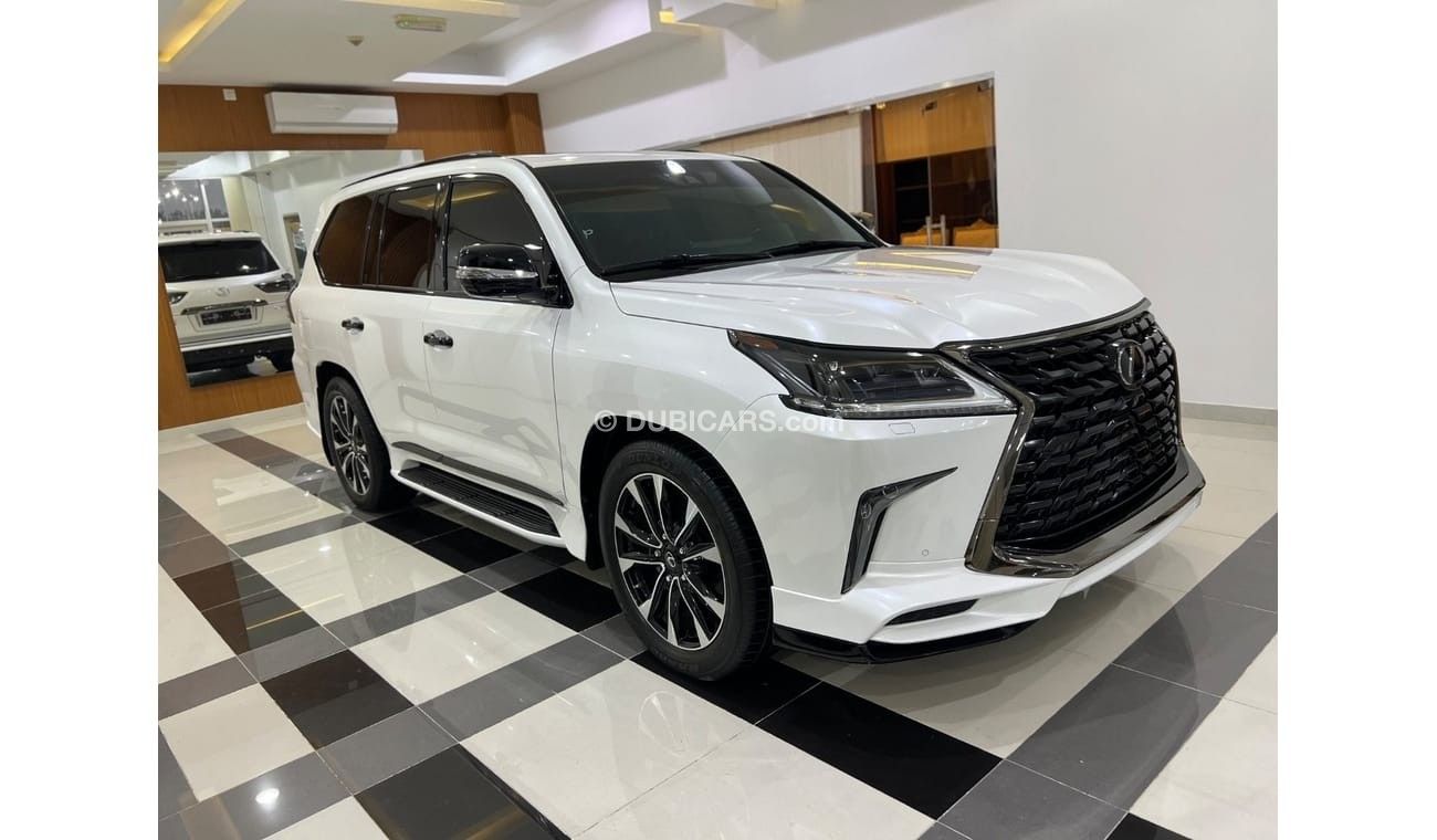 Lexus LX570 Black editionLEXUS570 S model 2021 under warranty GCC specifications only 46000km black edition