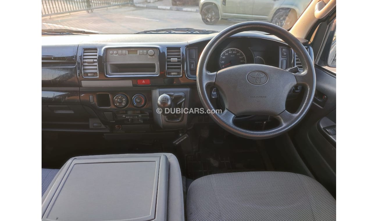 تويوتا هاياس KDH205-0042172 || TOYOTA	HIACE SILVER	cc2500	DIESEL RHD MANUAL || only export