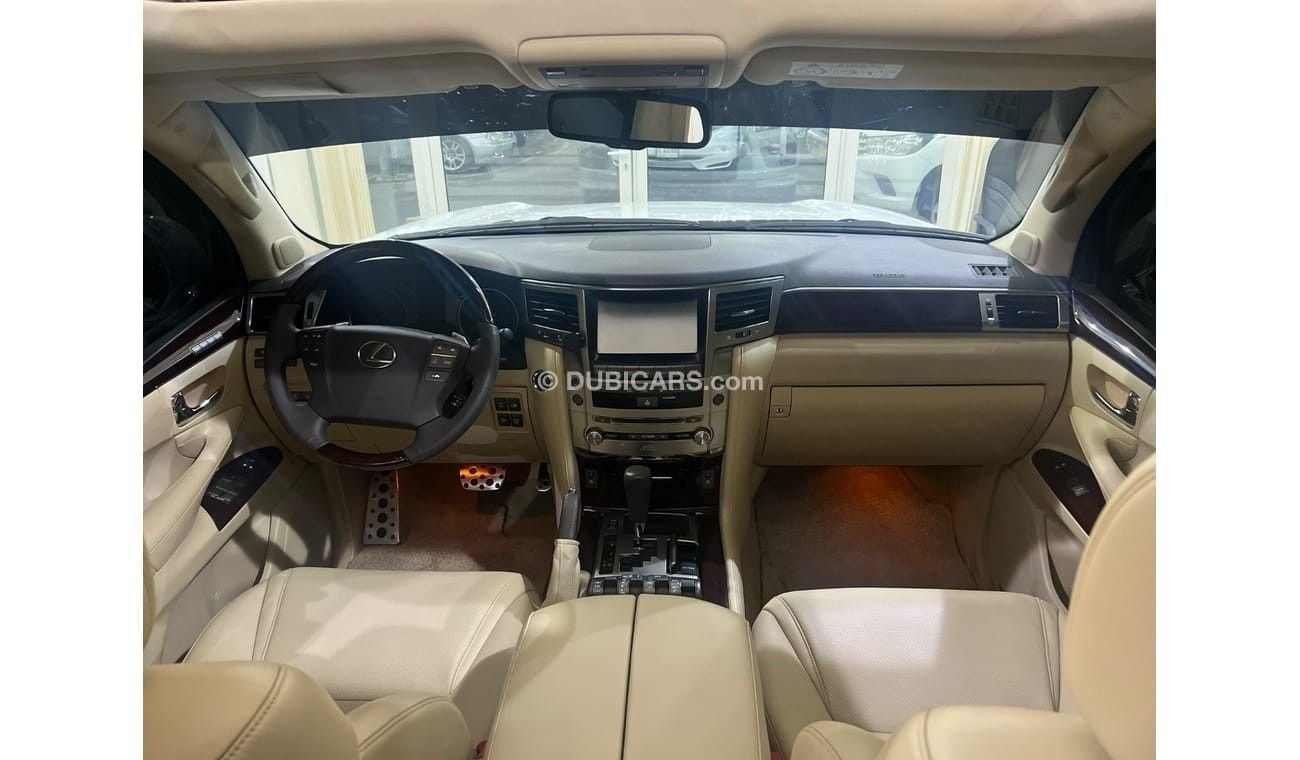 Lexus LX570 Platinum 5.7L model 2014 used like new GCC specifications only one owner