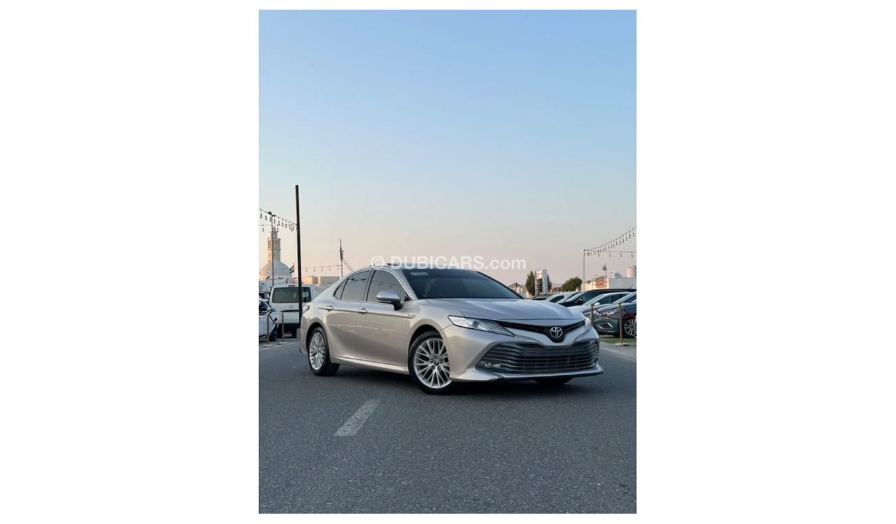 Toyota Camry Toyota Camry 2018 with a 3.5 engine capacity on a hatch, leather seats, well equipped, in good condi