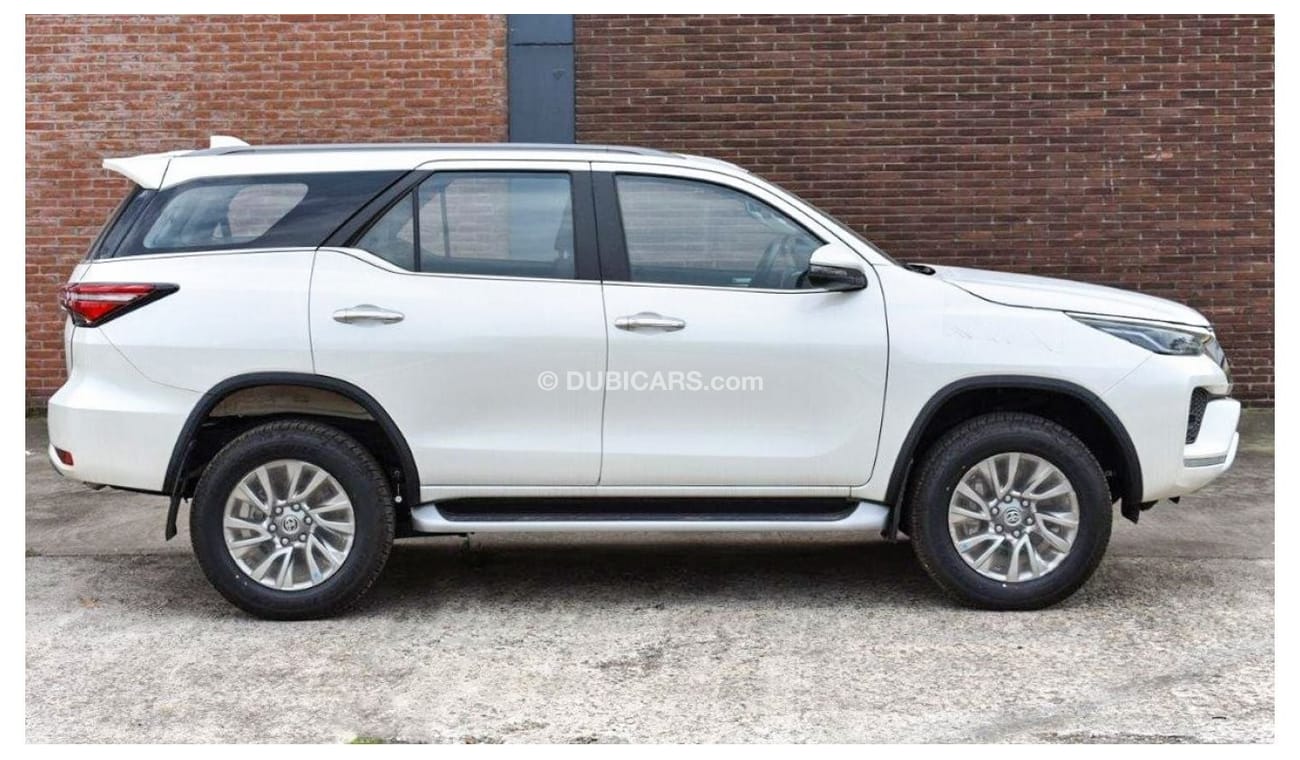 Toyota Fortuner 2022 Model Toyota Fortuner 2.8L Diesel 4WD A/T  colors have