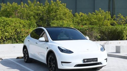 تسلا موديل Y Tesla Model Y White interior Auto Pilot  2024 GCC  Warranty  Tesla UAE