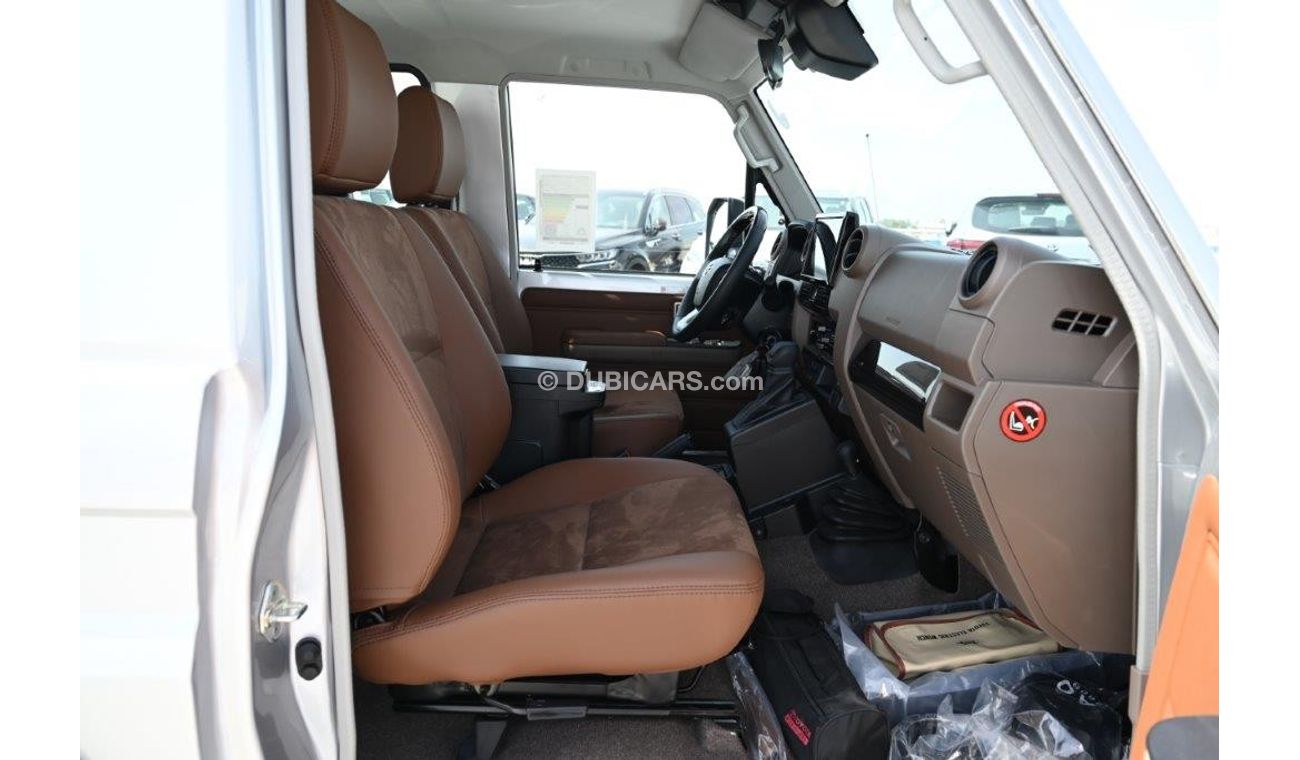 تويوتا لاند كروزر هارد توب 2024 TOYOTA LAND CRUISER 71 HARDTOP SDLX V6 4.0L PETROL 4WD 5-SEATER AT