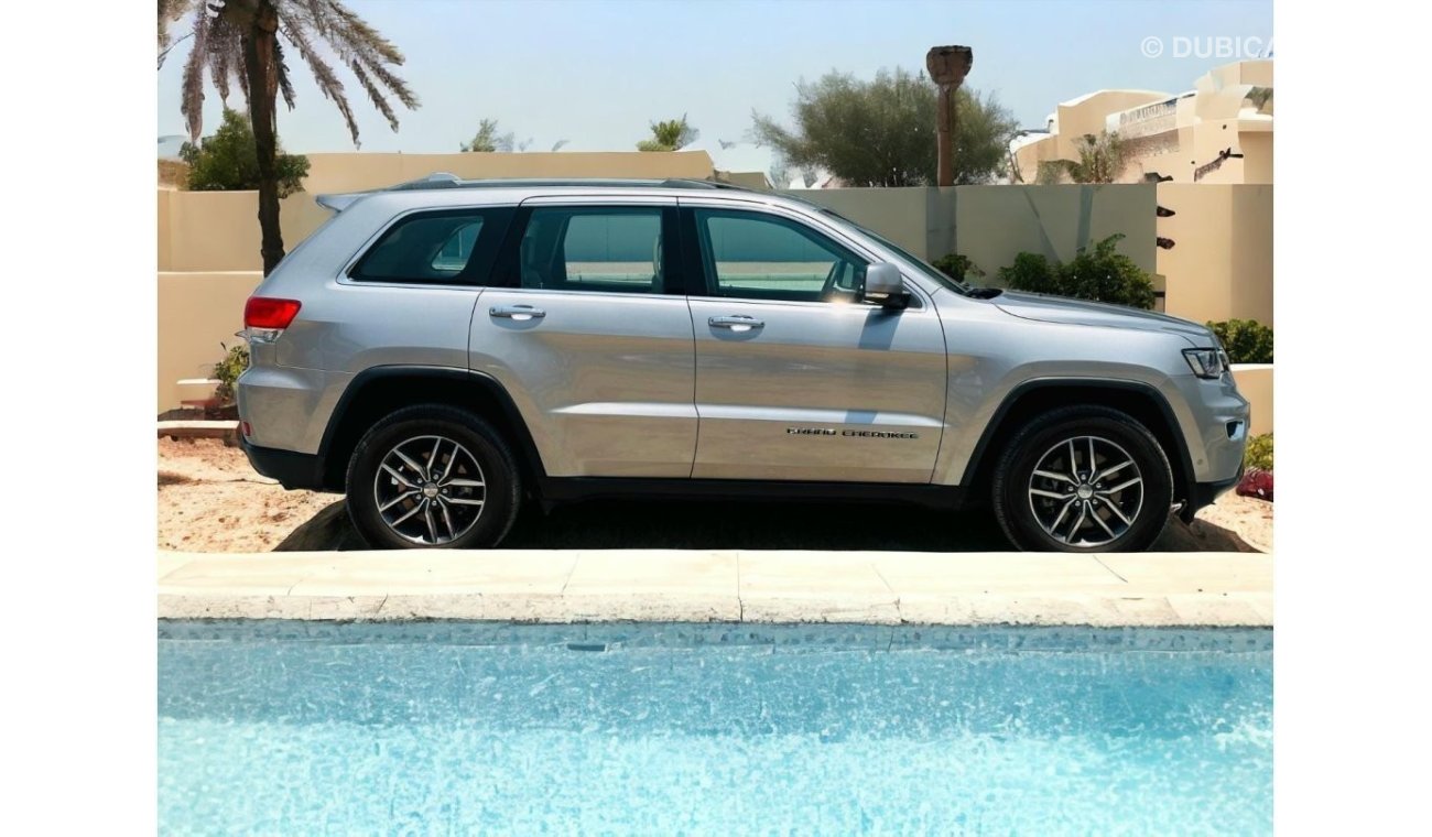 جيب جراند شيروكي AED1,100 PM | JEEP GRAND CHEROKEE 2017 LIMITED 4X4 | FSH | GCC SPECS | FIRST OWNER