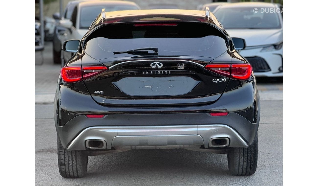 Infiniti QX30 Luxury