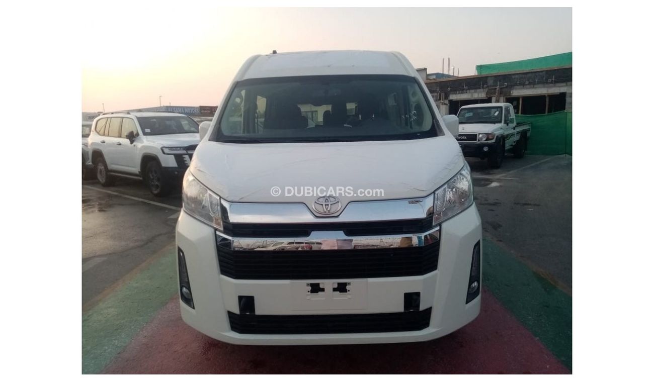 Toyota Hiace Toyota Hiace GL 2022  High Roof New Shape White color 2.8L diesel ,, 4 Cylinder