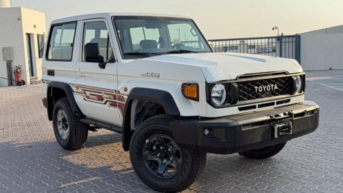 تويوتا لاند كروزر هارد توب 2024 Toyota LC71 4.0 HT 3DR SWB - أبيض من الداخل رمادي مزرق | للتصدير فقط