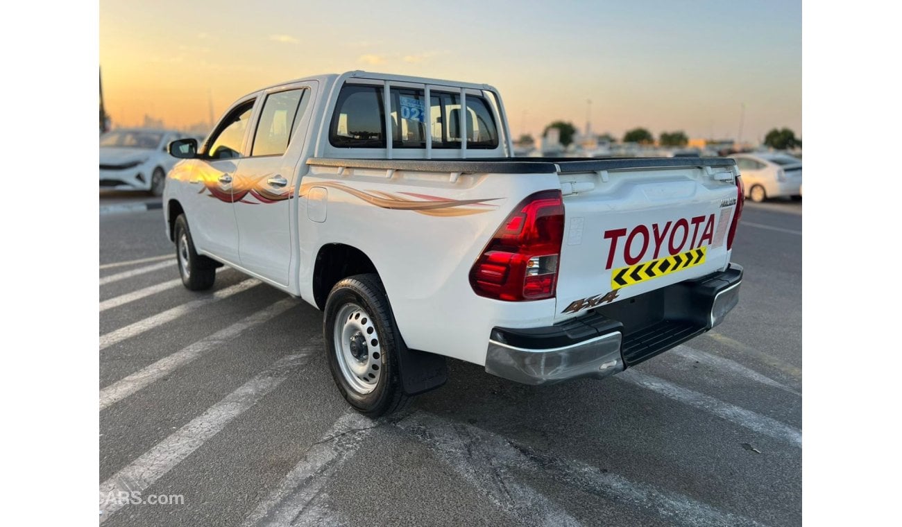 Toyota Hilux 2021 TOYOTA HILUX 2.8L V4  Gcc*DIESEL* MANUAL TRANSMISSION  +POWER WINDOW + 4X4  - DOUBLE CABIN