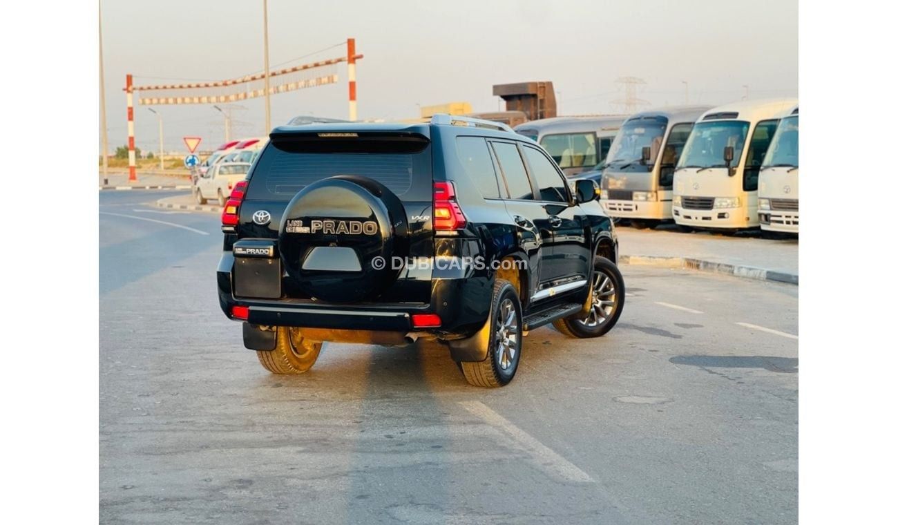 تويوتا برادو Toyota prado 2018 VXR Full Option V6 sunroof. Electric seats. Leather seats. Coolbox.