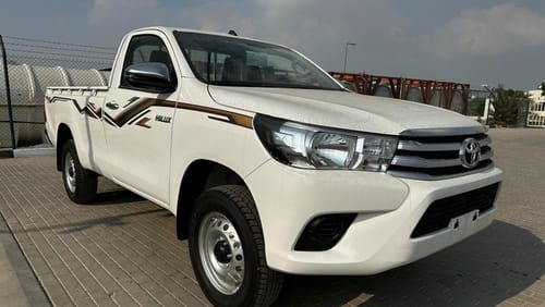 Toyota Hilux 2.7 petrol engine // single cap // 4x4 // model 2024