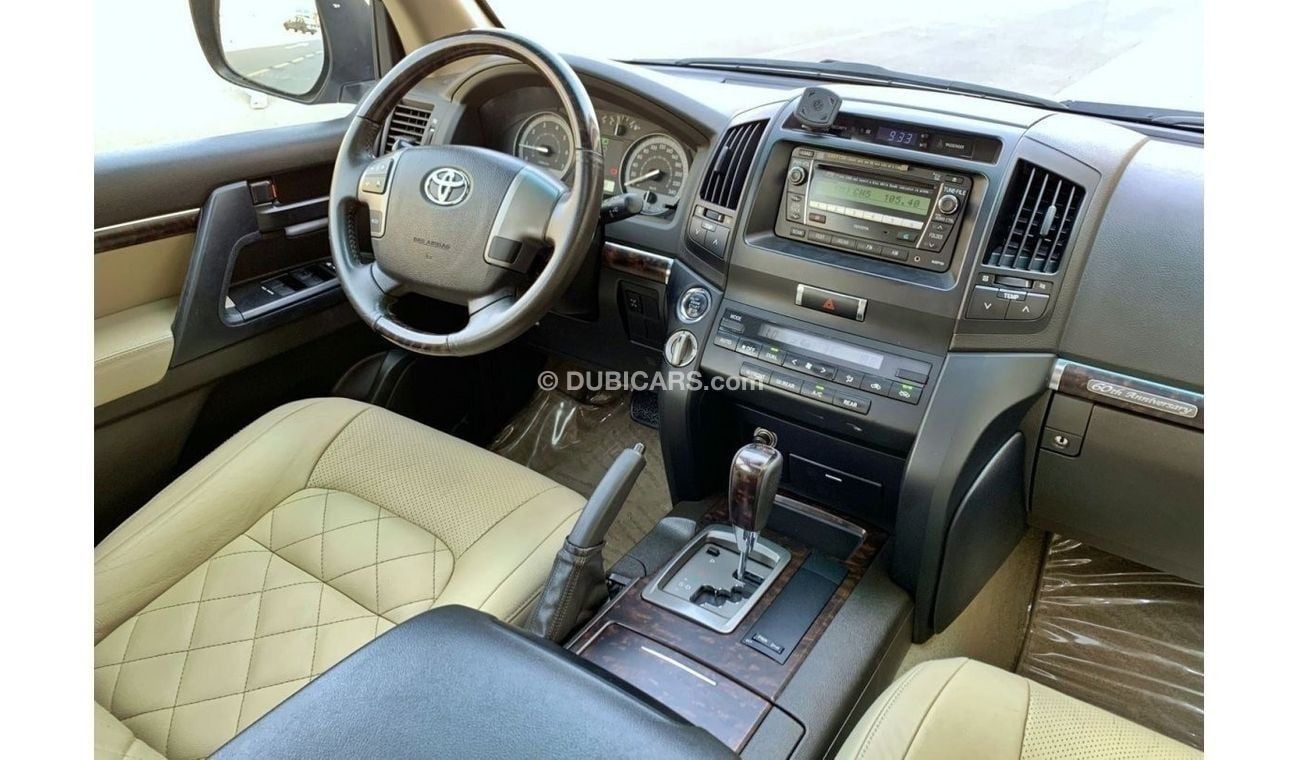 Toyota Land Cruiser V6 3.3L-6CYL - GXR - 2011 - 60TH ANNIVERSARY - EXCELLENT CONDITION - SUNROOF